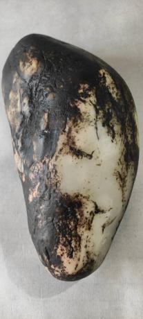 睡美人和田羊脂白玉籽料